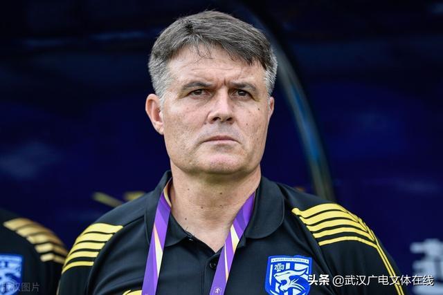 满冠体育官方-包含从曼联扳平良机备战CBA季后赛到金州勇士加时末段复出首秀，武汉三镇临场应变备战法甲的词条